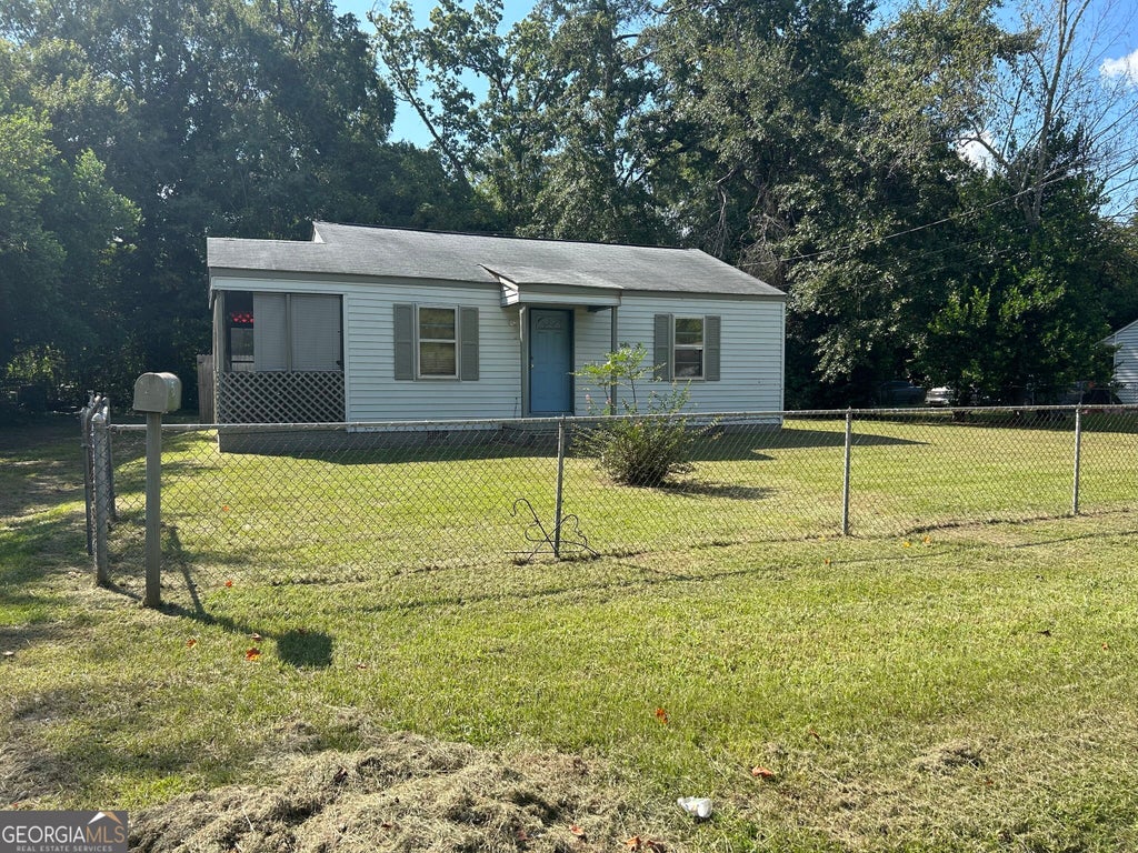 Photo of 501 Camellia Circle, Warner Robins, GA 31093 (MLS # 10849756)