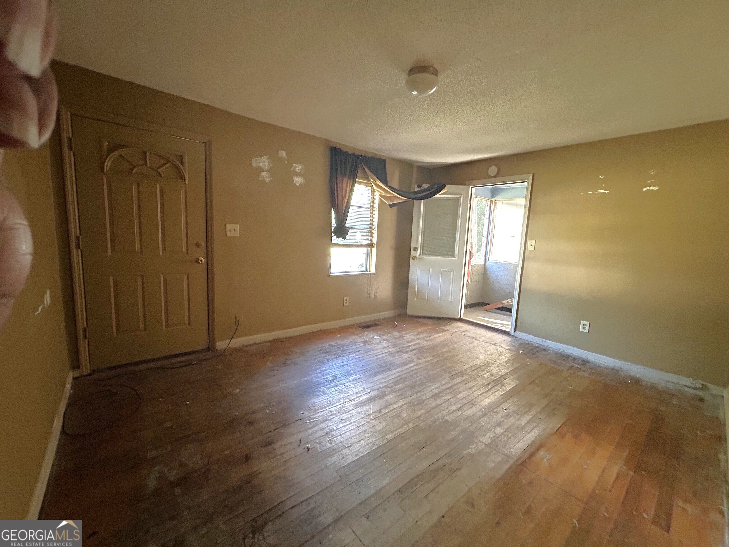 501 Camellia CIR