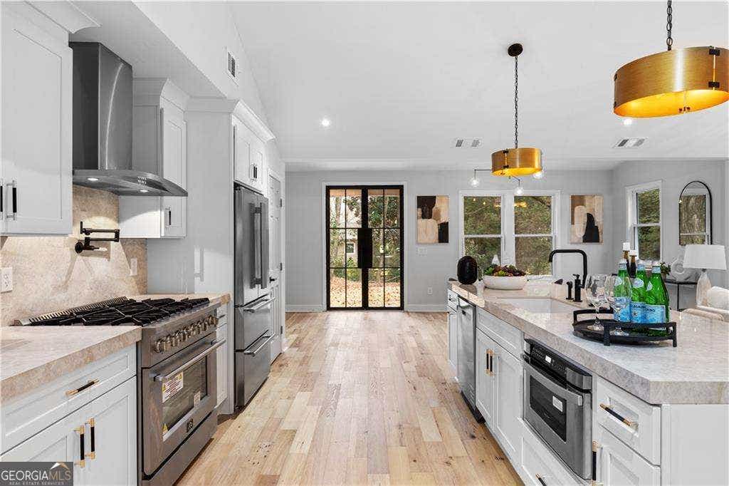 Photo of 1217 Fairfield Drive, Marietta, GA 30068 (MLS # 10826231)