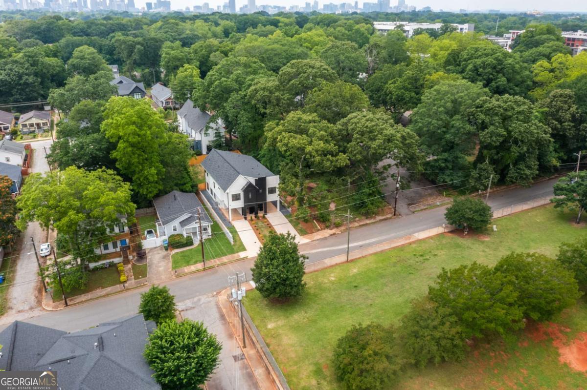 178 Wesley AVE NE B
