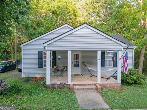 75 Grady Smith ST Grantville GA 30220