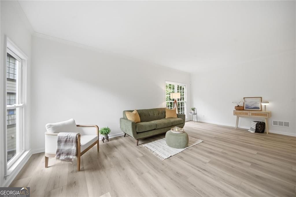 3075 Park Chase