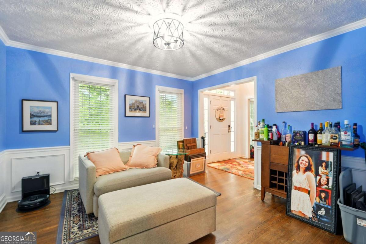1825 Crescent RDG