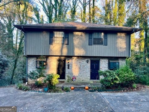 Photo of 2515 Skyland Trail NE, Brookhaven, GA 30319 (MLS # 10657862)