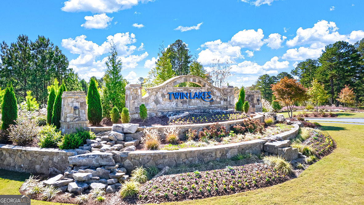 Twin Lakes - Residential