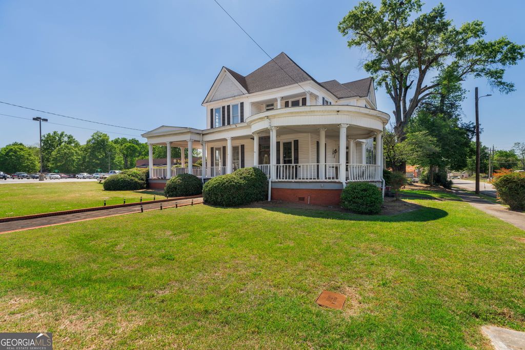 Photo of 302 S Harris Street, Sandersville, GA 31082 (MLS # 10730260)