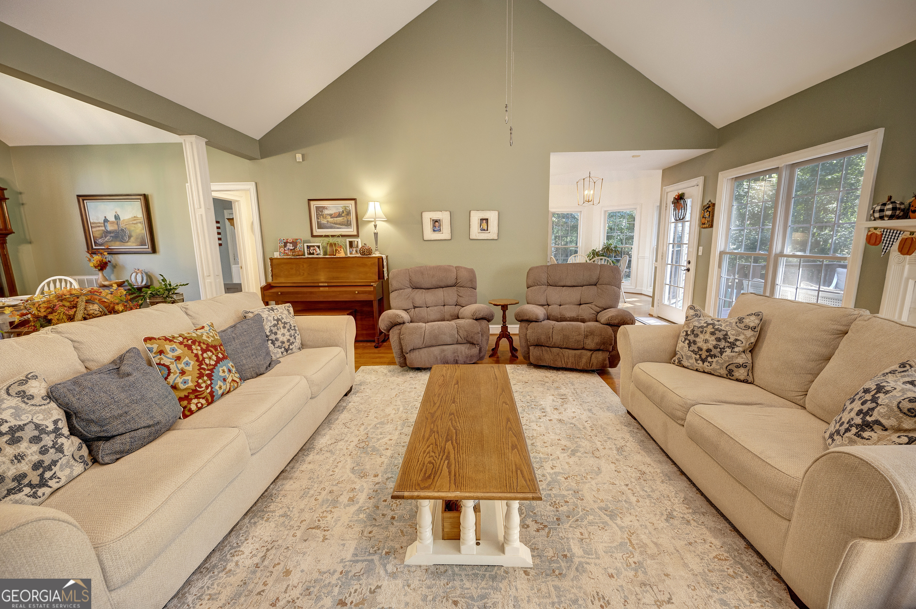 175 Thornwood DR SE