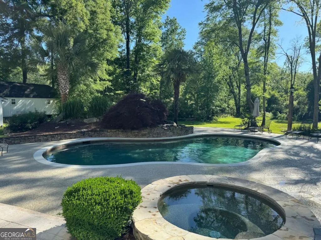 Photo of 490 N Pine Hill Road, Griffin, GA 30223 (MLS # 10680292)