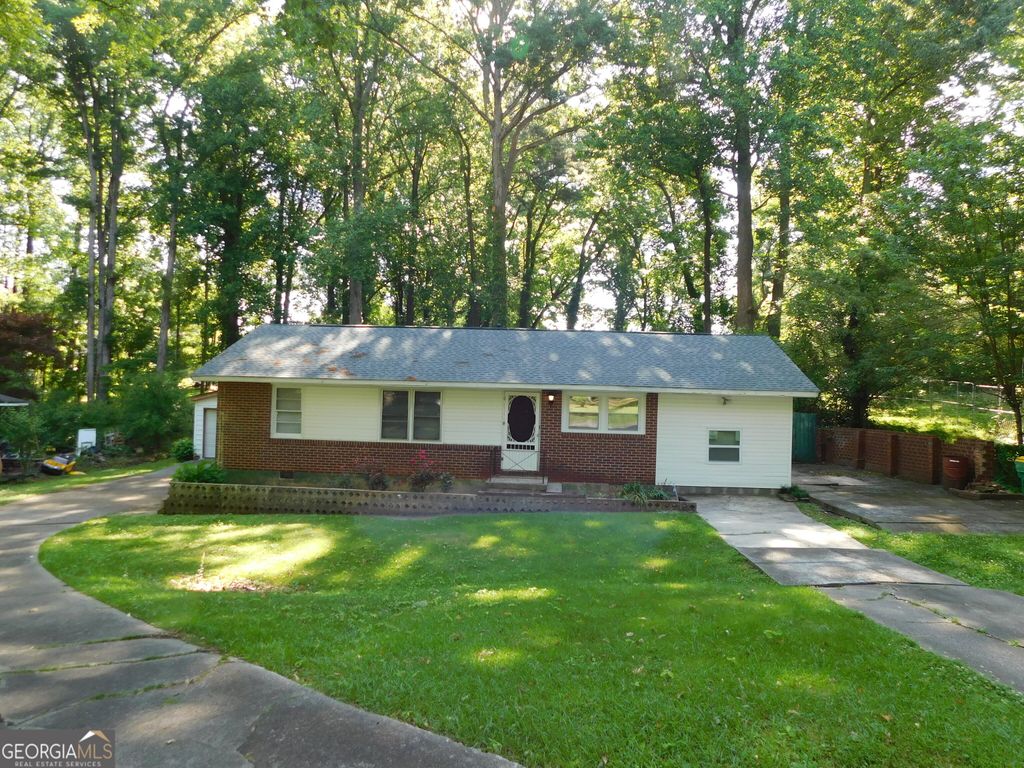 Photo of 4618 Bartlett Road, Forest Park, GA 30297 (MLS # 10768571)