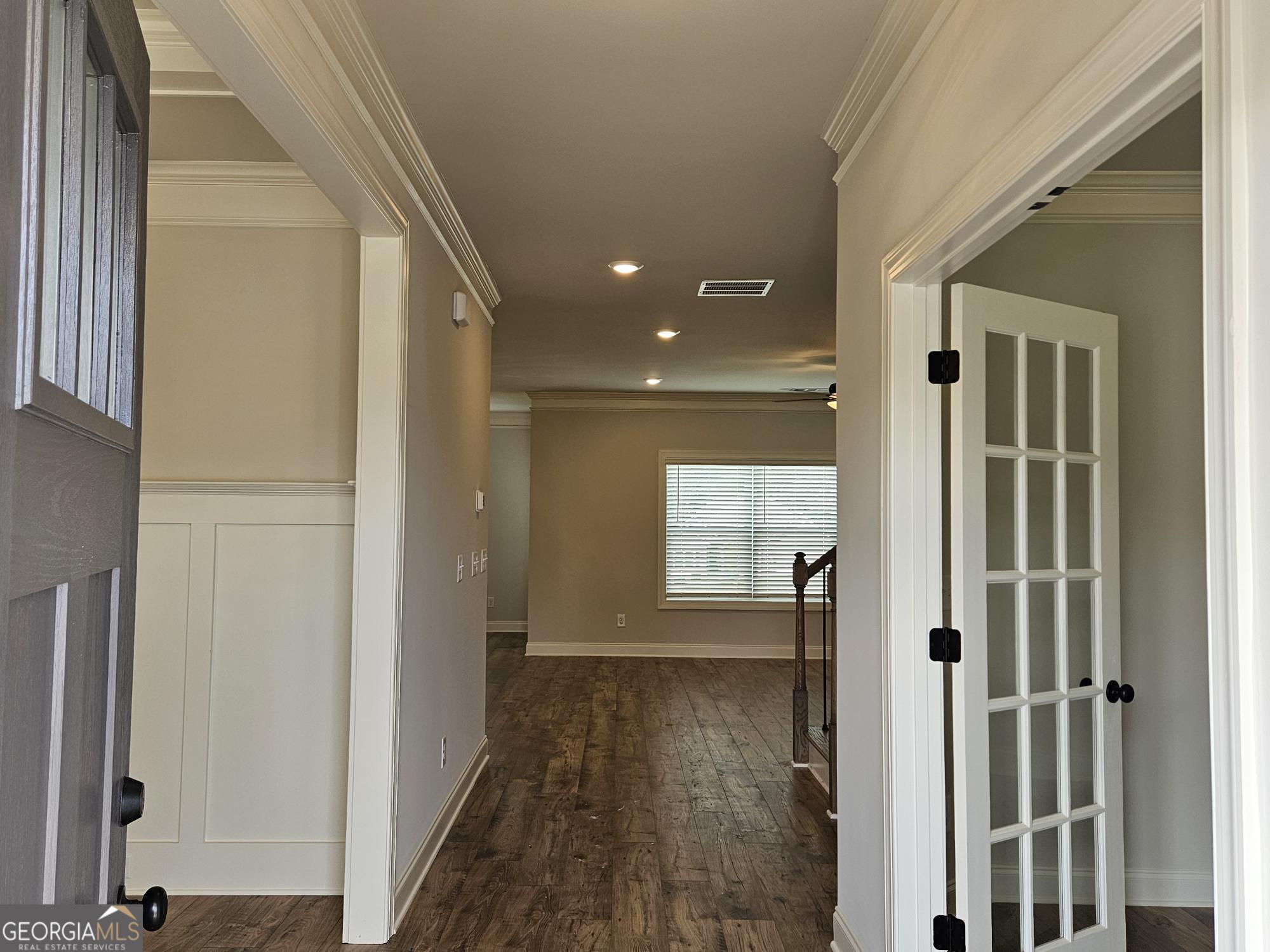 450 Banff DR