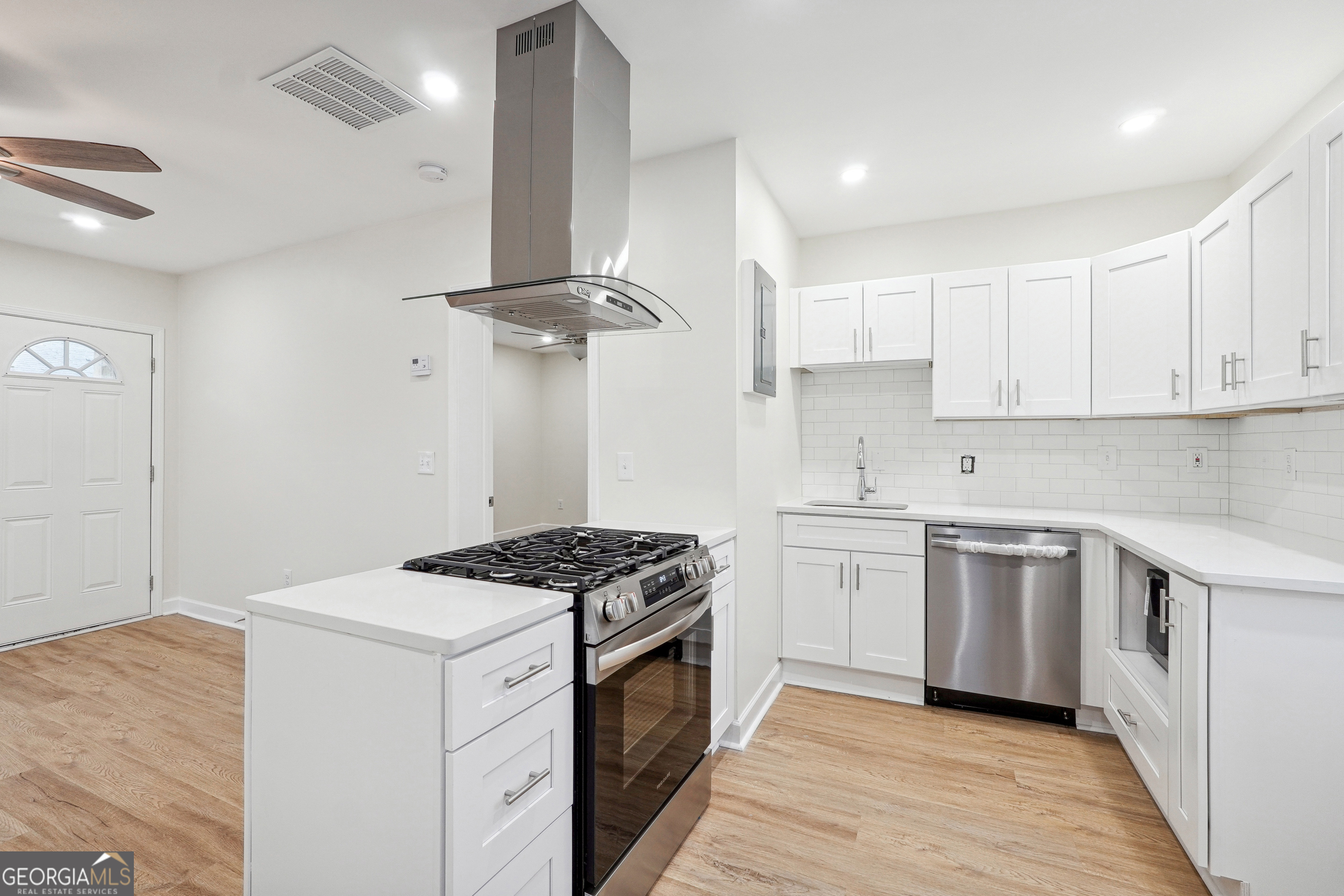 1032 Garibaldi ST SW A & B