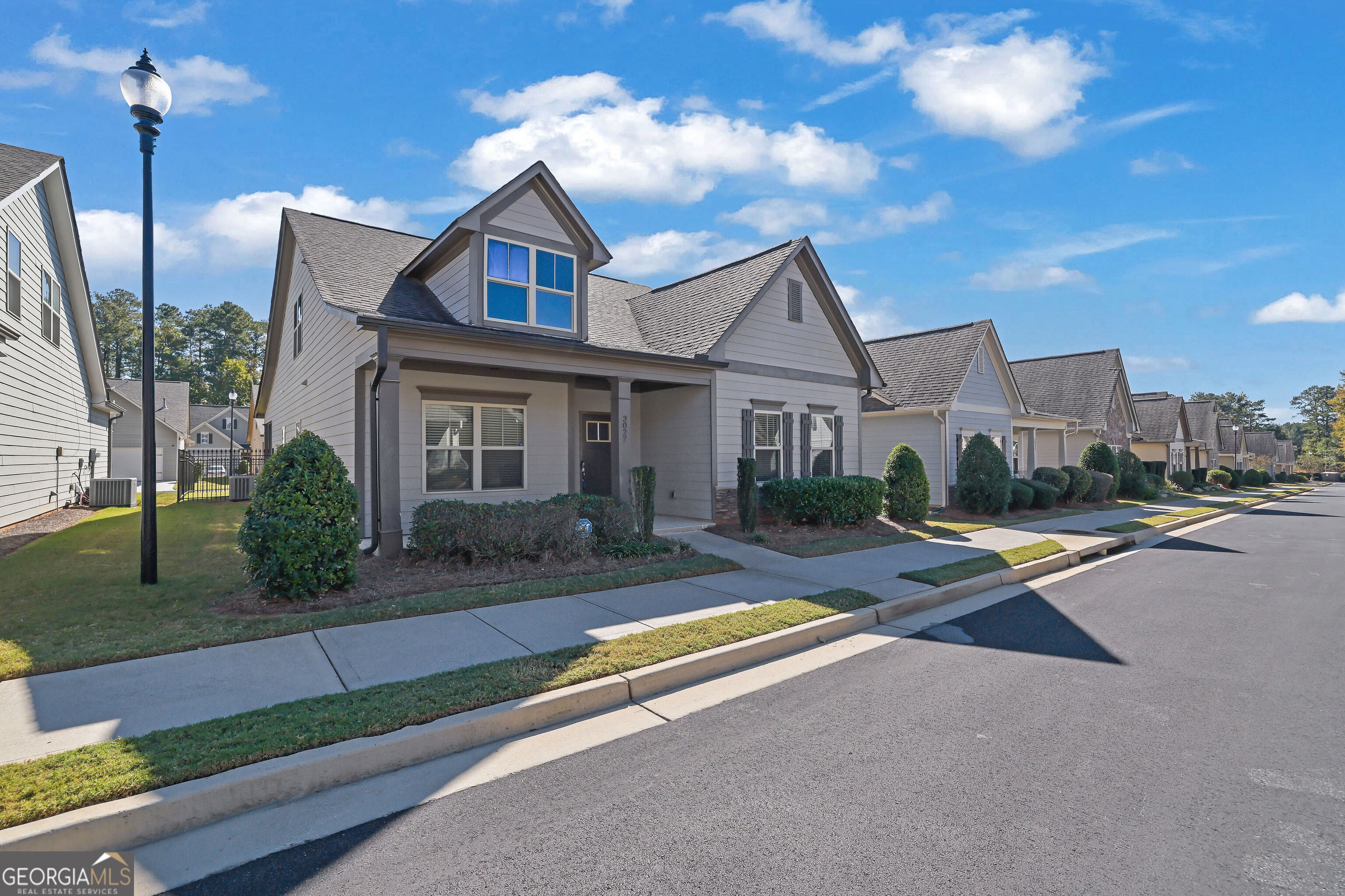 3027 Patriot SQ SW