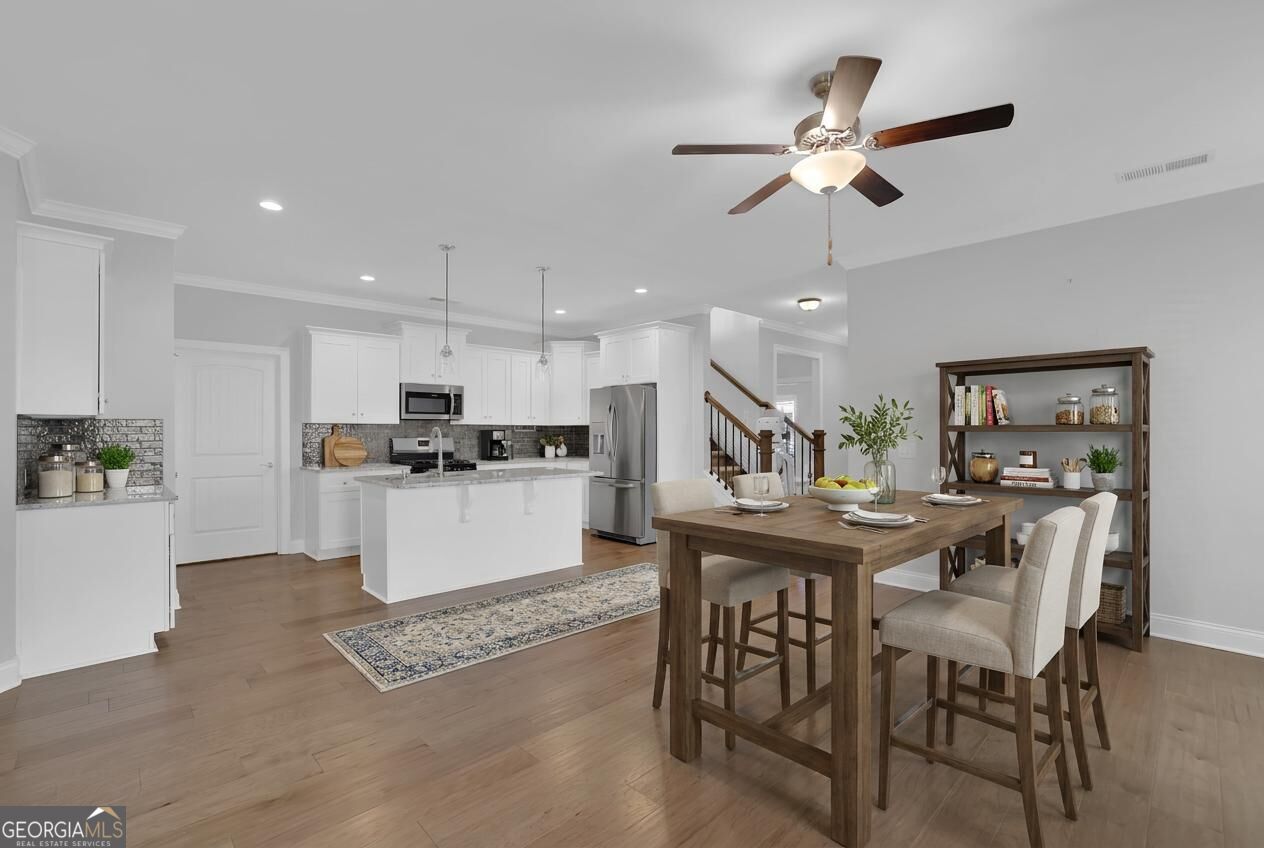 3027 Patriot SQ SW