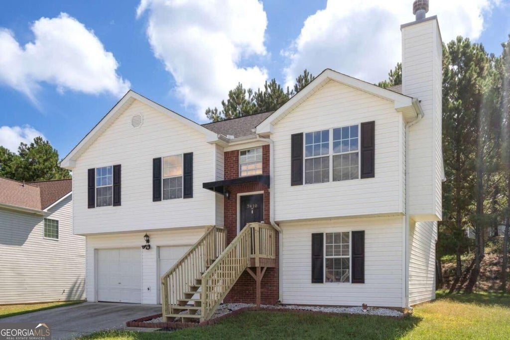 Photo of 7410 Petunia Drive, Riverdale, GA 30296 (MLS # 10844695)