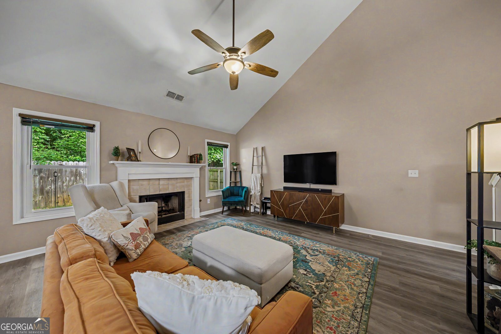 206 Park PL