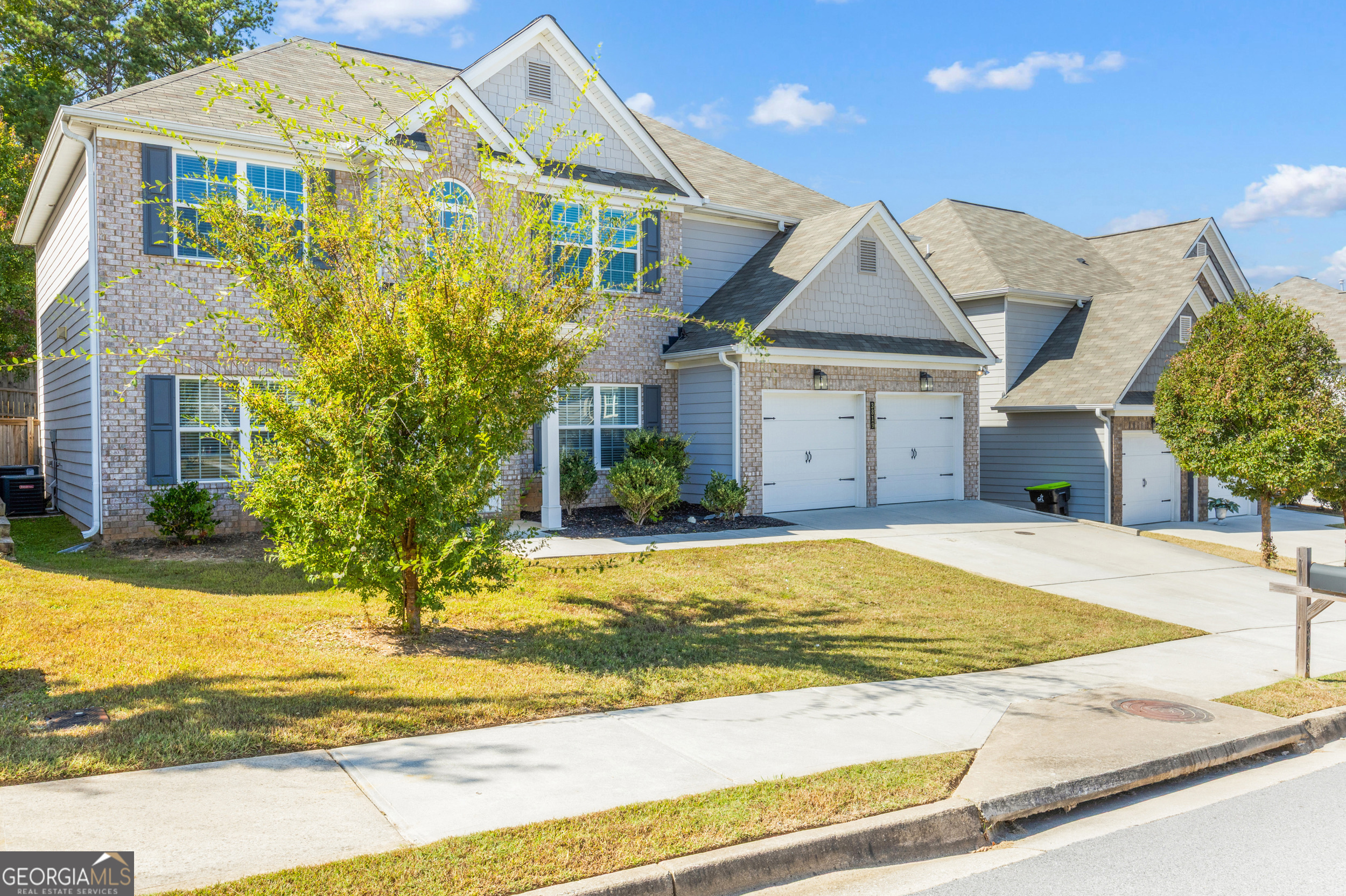 3819 Village Crossing LN