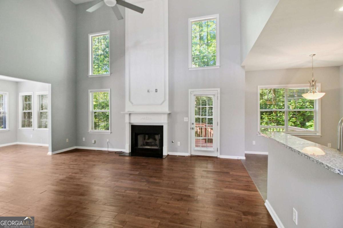 Vinings Crossing - Residential Lease