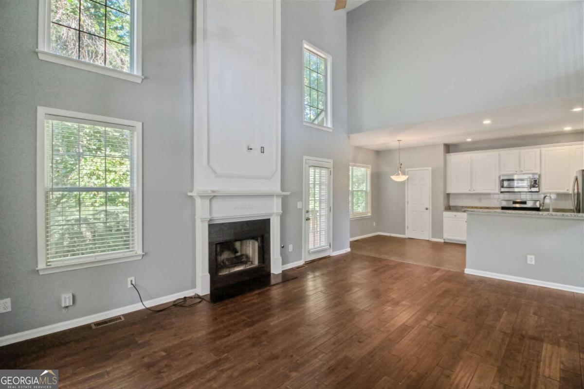 Vinings Crossing - Residential Lease