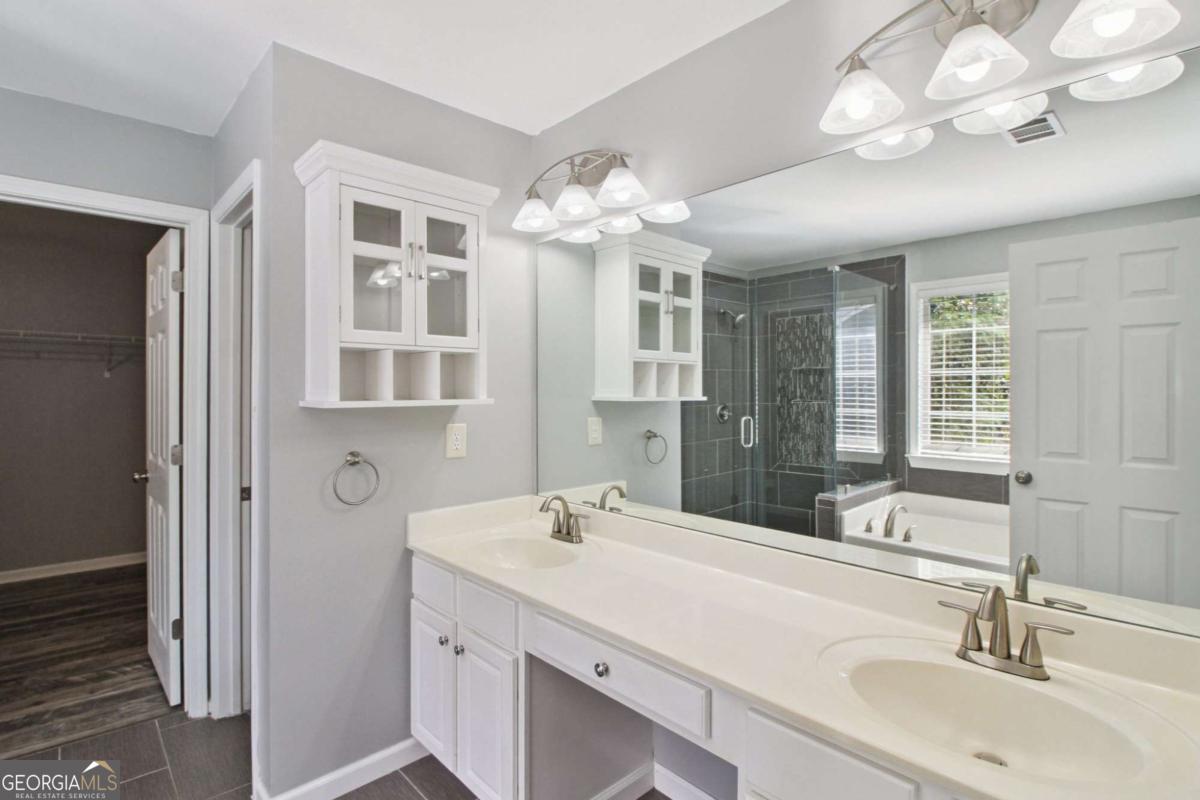 Vinings Crossing - Residential Lease