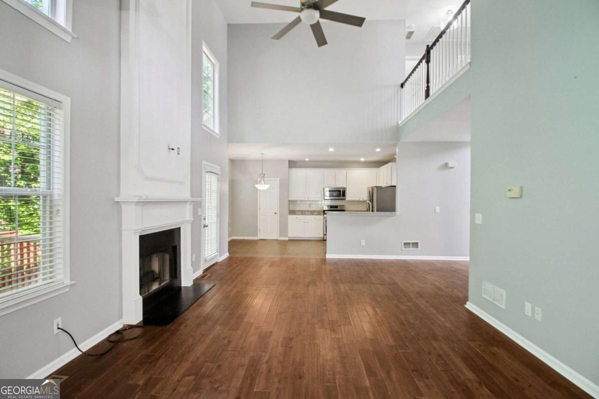 Vinings Crossing - Residential Lease