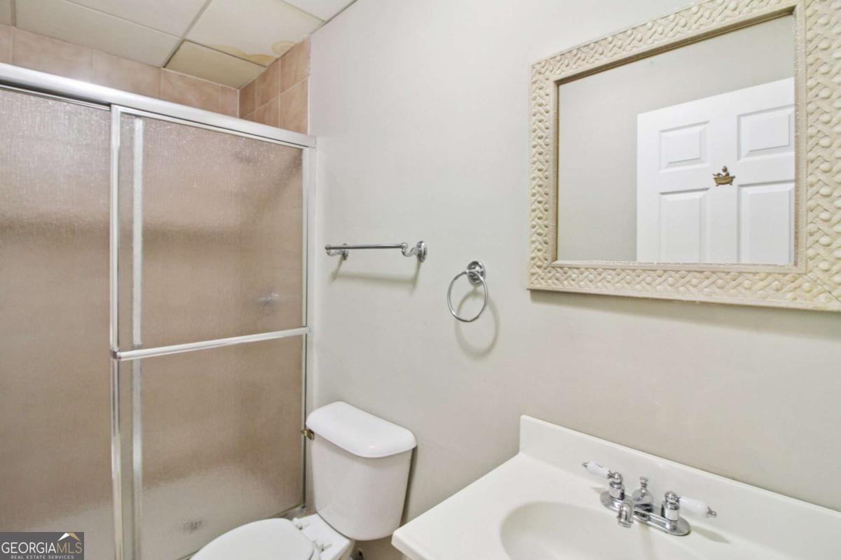 Vinings Crossing - Residential Lease