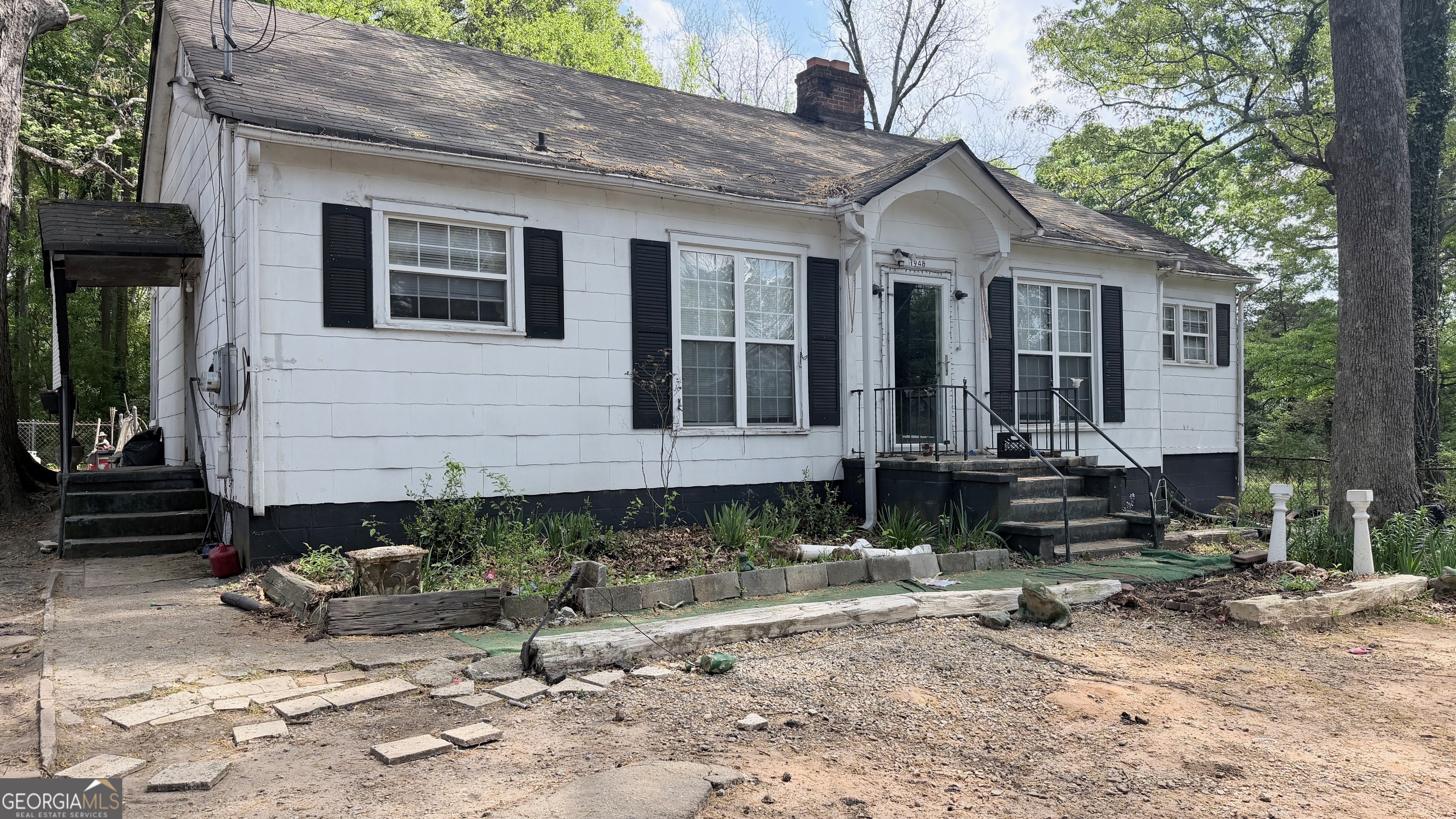 1948 Browns Mill RD SE