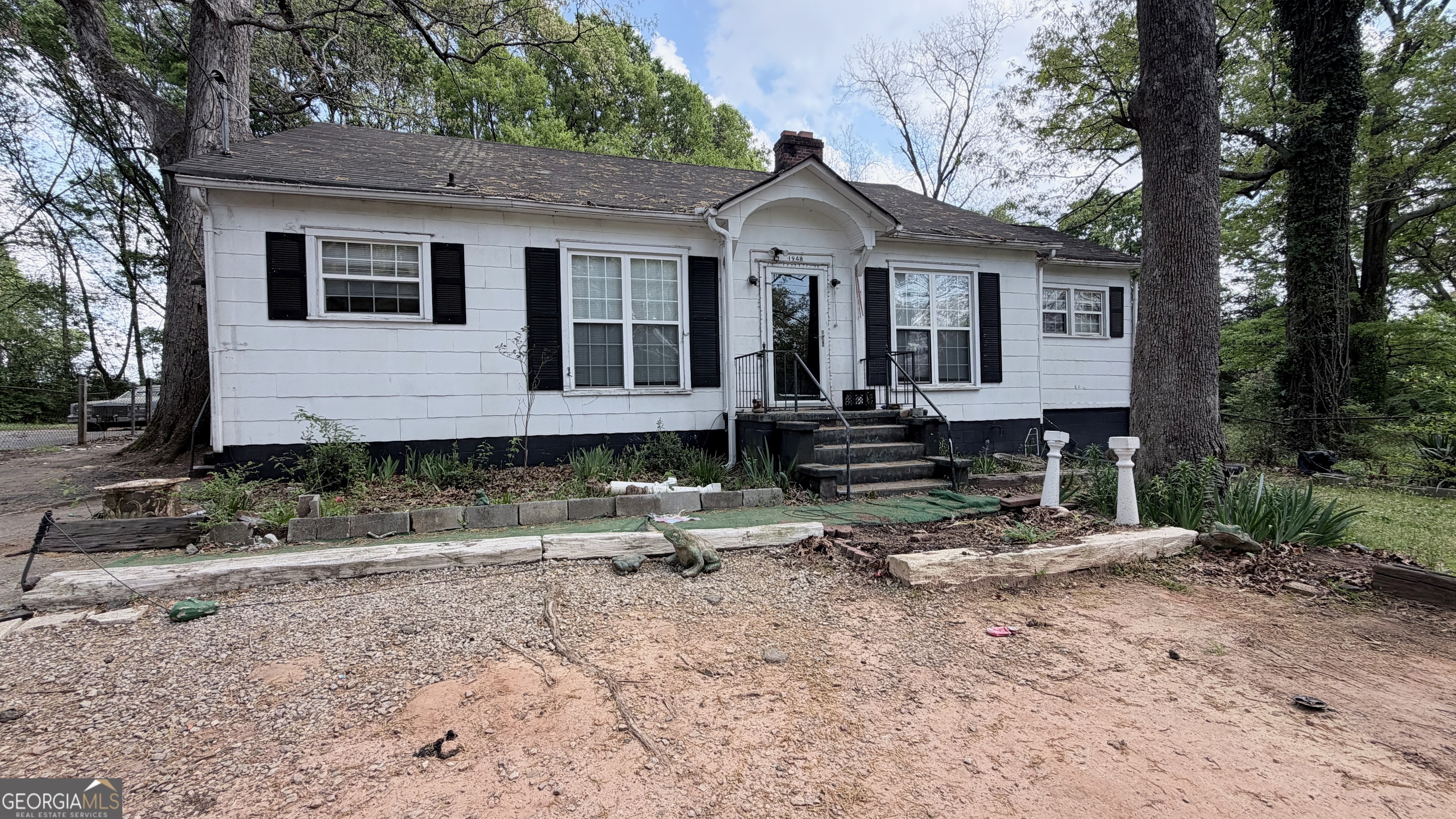 1948 Browns Mill RD SE