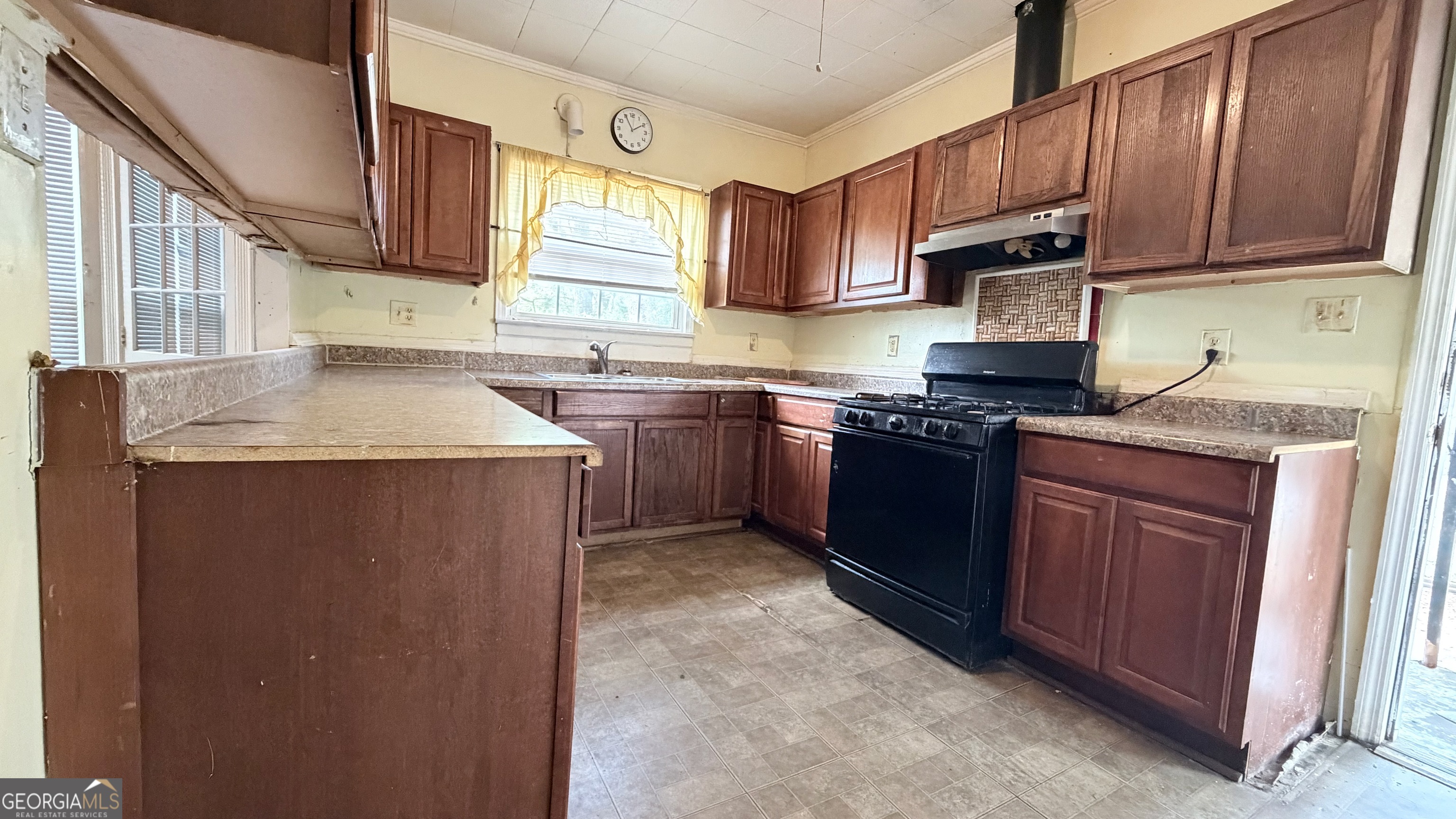 1948 Browns Mill RD SE