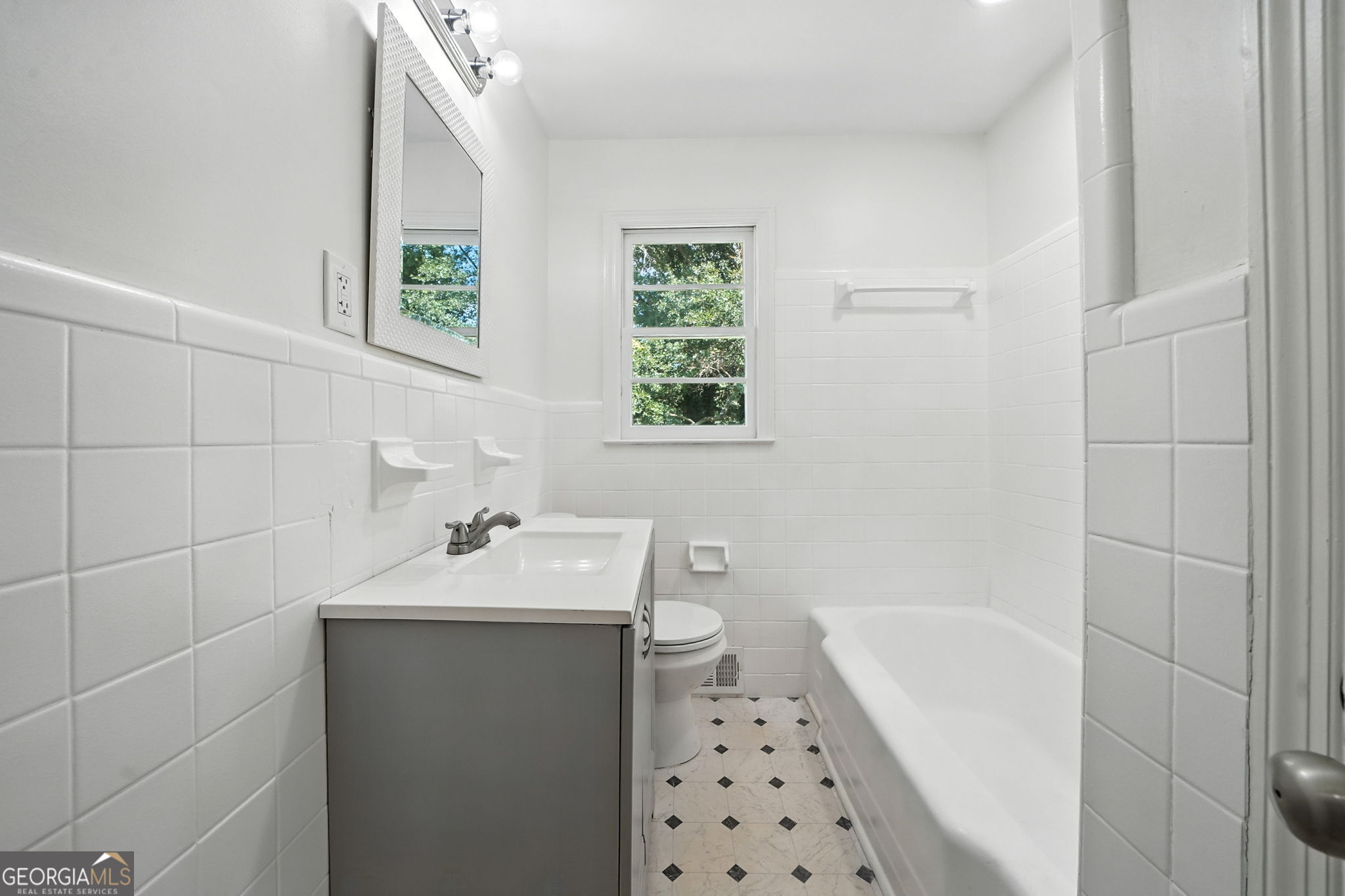 Lithia Springs, Georgia 30122, United States, 3 Bedrooms Bedrooms, ,1 BathroomBathrooms,Residential,Active,192555