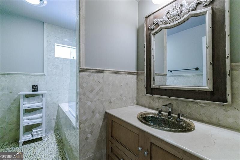 Willow Point - Residential