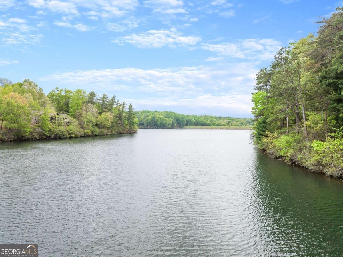 19 Long Swamp DR