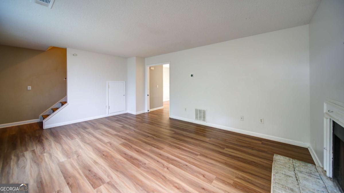 1657 Cedar Bluff WAY