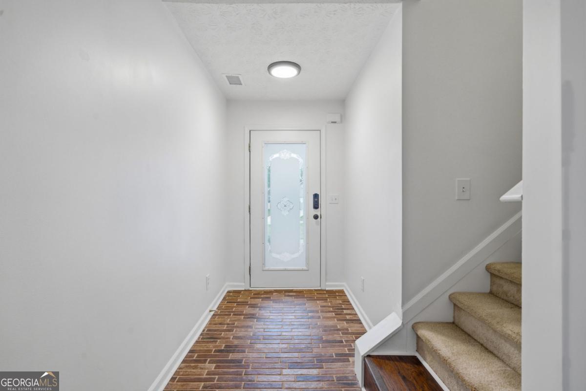 5828 Meadowfield TRCE