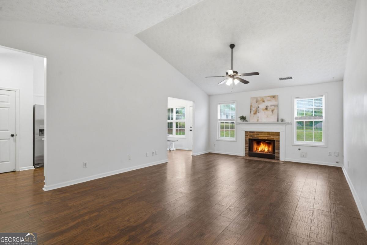 5828 Meadowfield TRCE