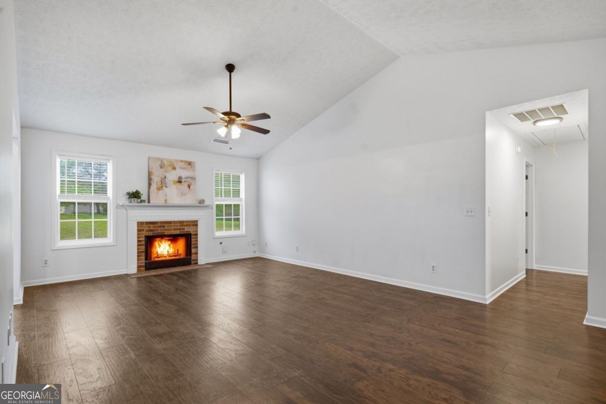 5828 Meadowfield TRCE