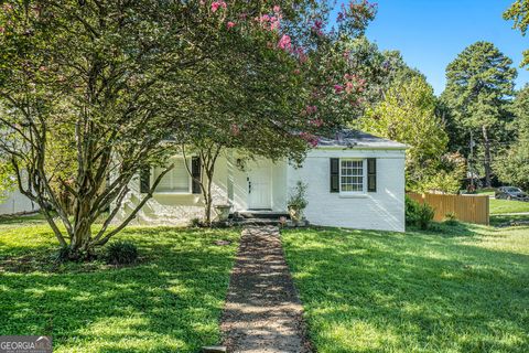 Photo of 961 Lindbergh Drive NE, Atlanta, GA 30324 (MLS # 10738029)