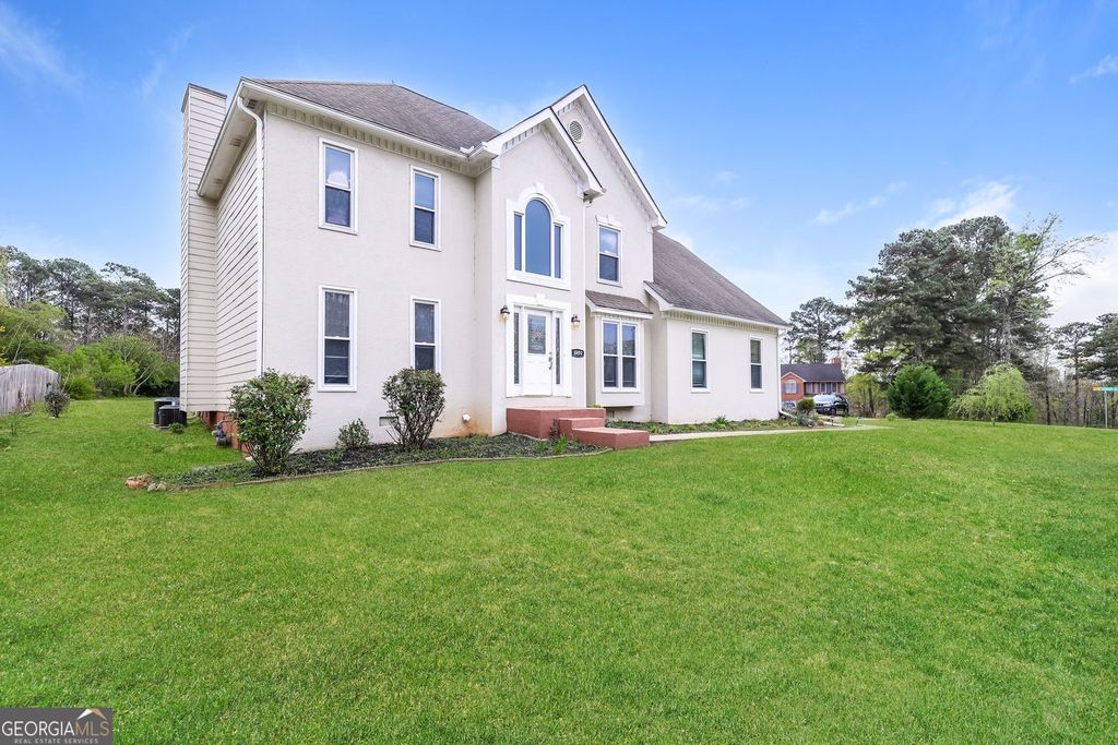 Photo of 11492 Summer Creek Drive, Hampton, GA 30228 (MLS # 10754470)