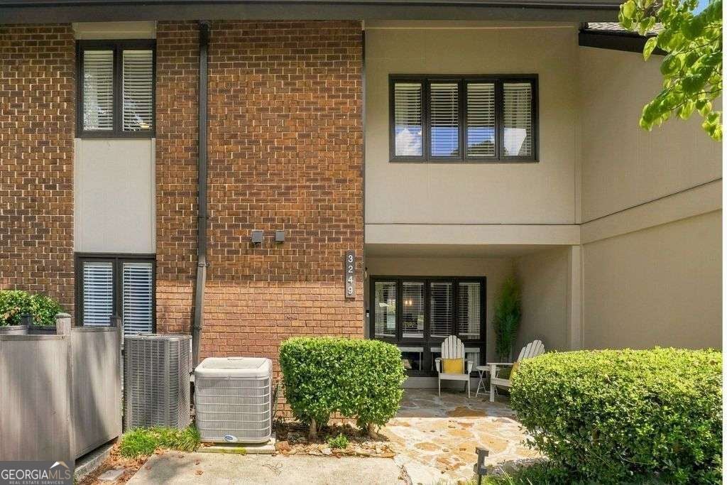 3249 Clairmont North NE