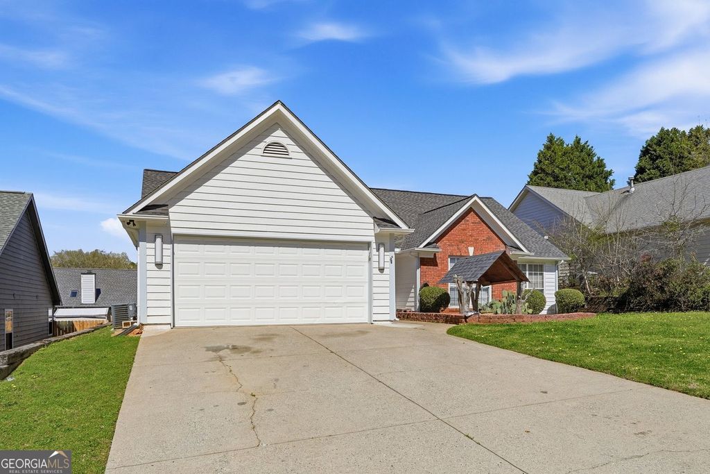 Photo of 2833 Loral Pines Drive NW, Lawrenceville, GA 30044 (MLS # 10716168)