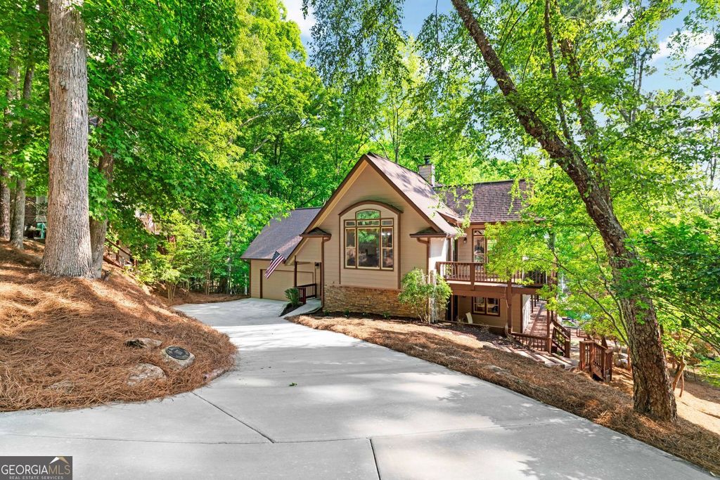 Photo of 117 Sycamore Court, Waleska, GA 30183 (MLS # 10768330)