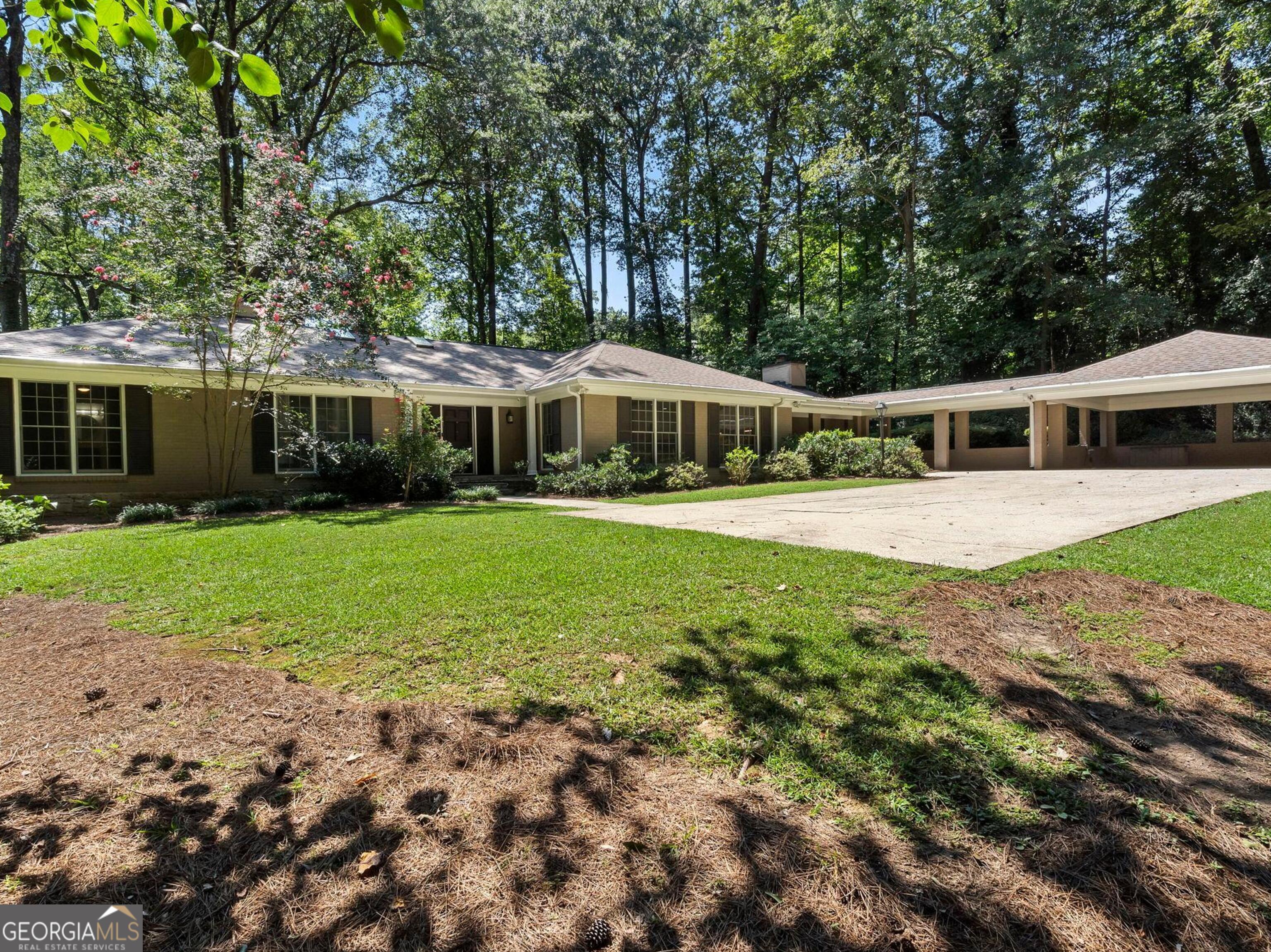 1190 West Wesley RD NW