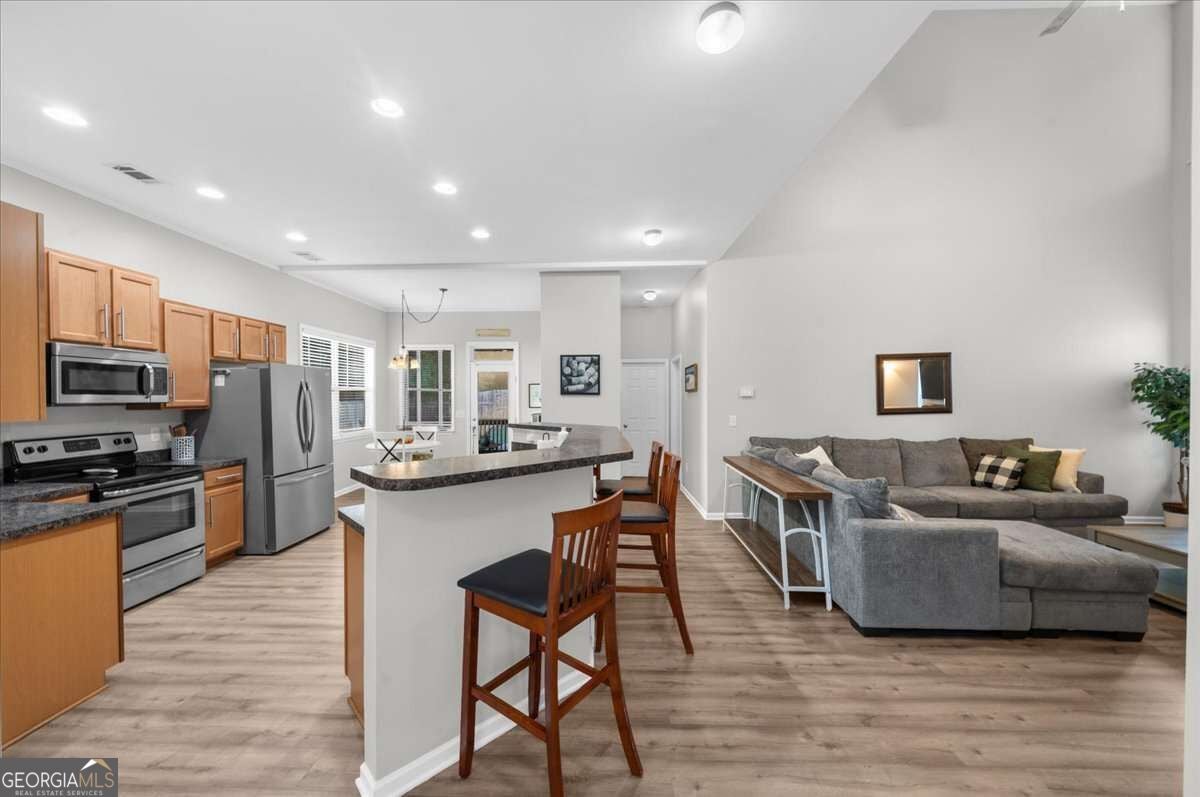 9024 Lexington CT