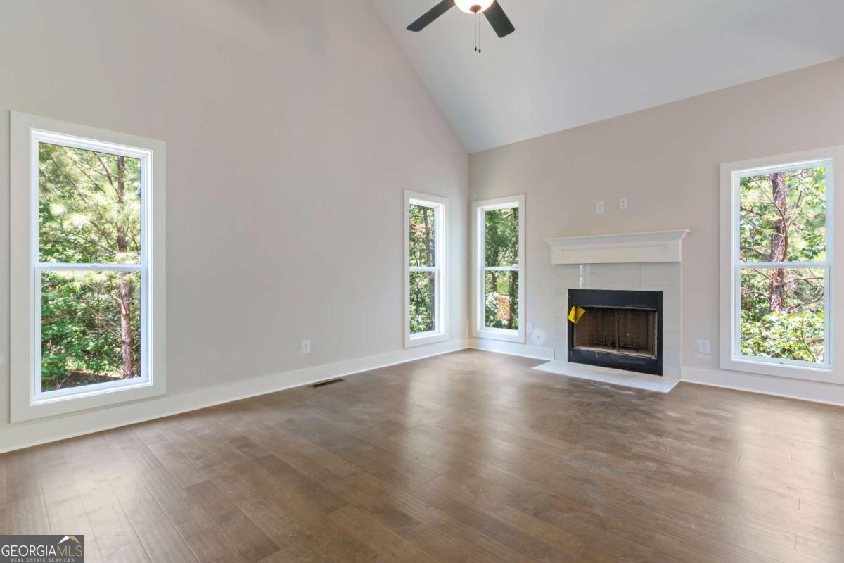 400 Ansley DR
