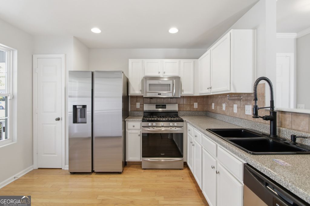 Photo of 220 Hiawassee Drive, Woodstock, GA 30188 (MLS # 10768835)