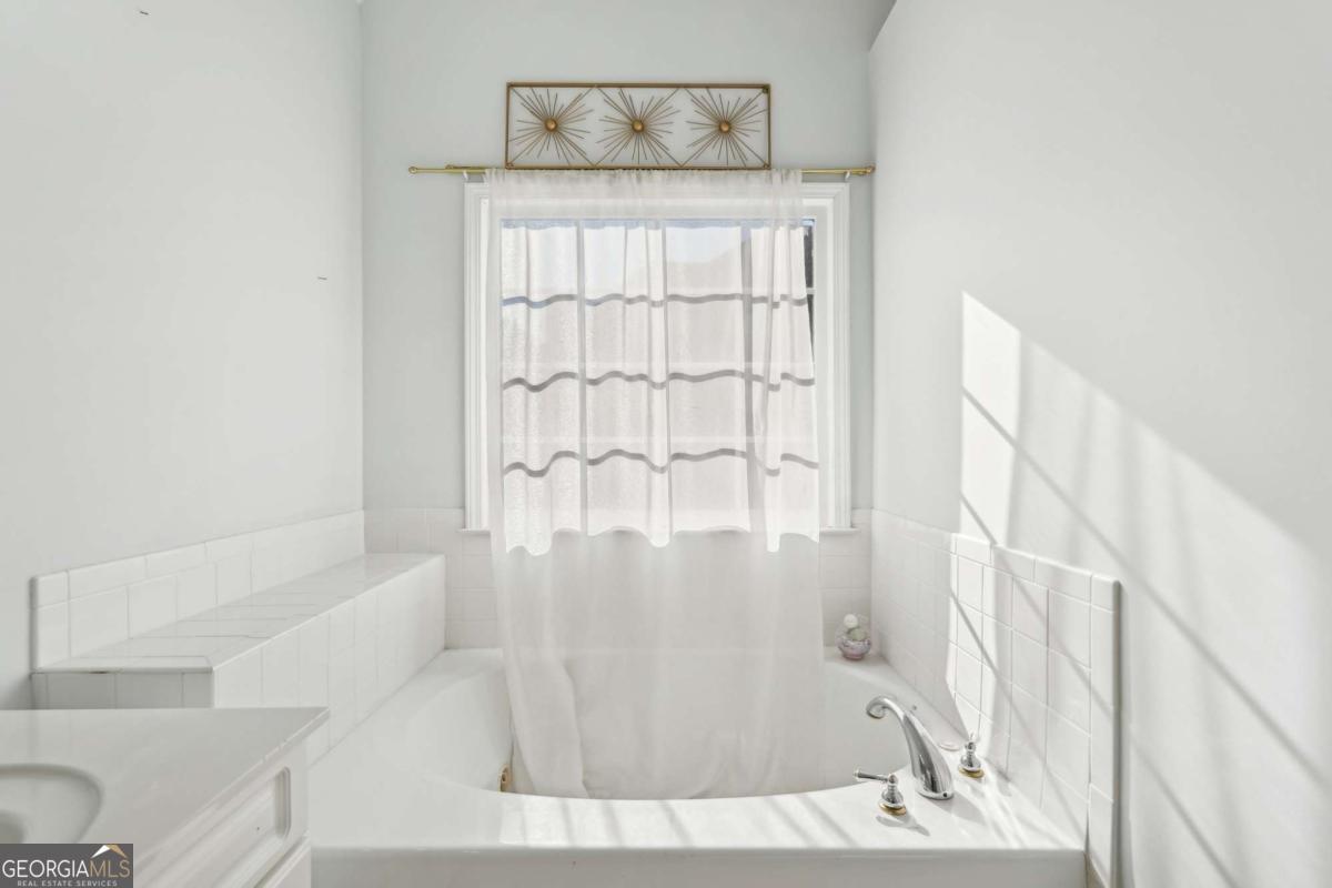 Four Seasons - Residential