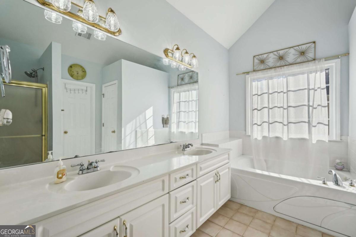 Four Seasons - Residential