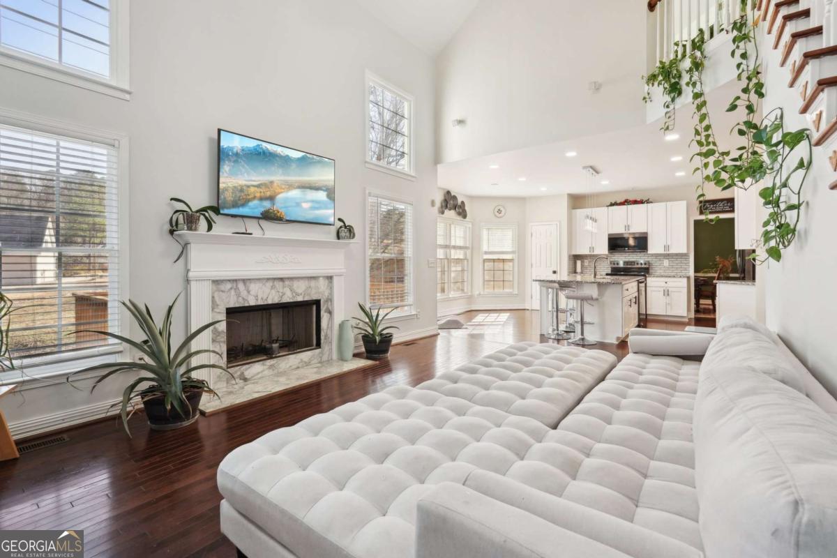 Four Seasons - Residential