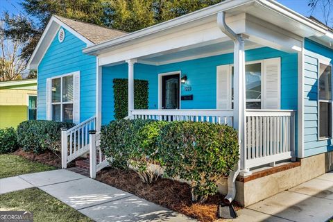 1223 E Waldburg ST Savannah GA 31404