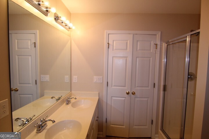 St Claire - Residential Lease
