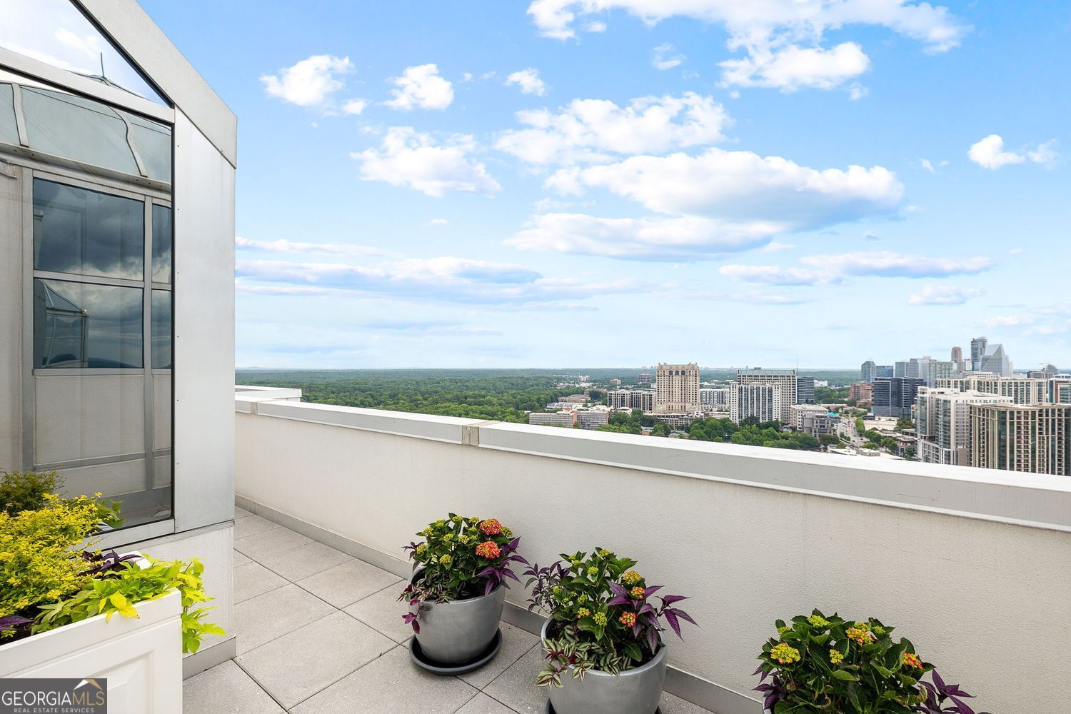 2828 PEACHTREE - Residential